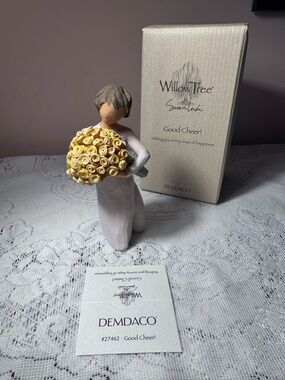 Demdaco Willow Tree Figurine Holding Yellow Rose Bouquet